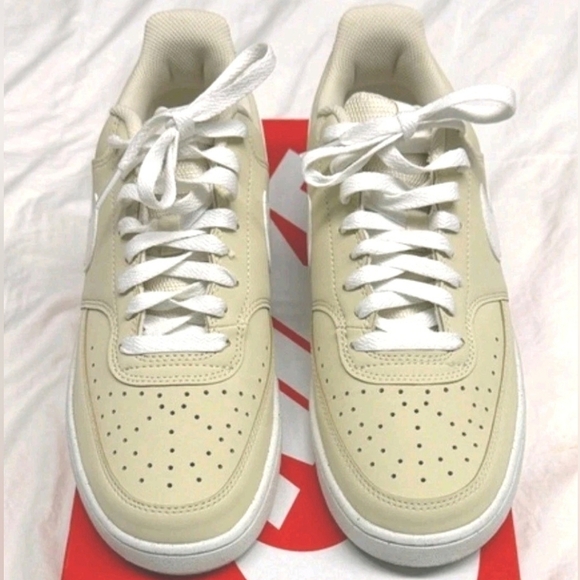 NIKE Men's Court Vision Low Sneaker Kaki US Mens Size 9 - Picture 4 of 8